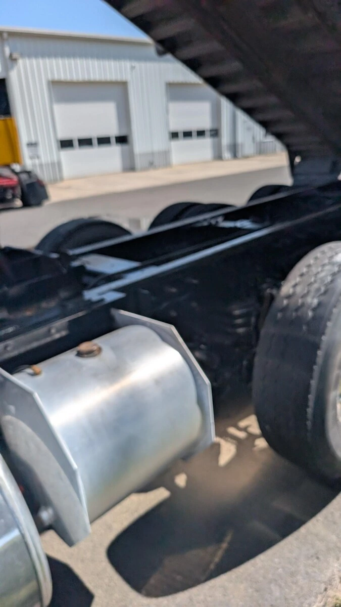 2019 International HX - image 30