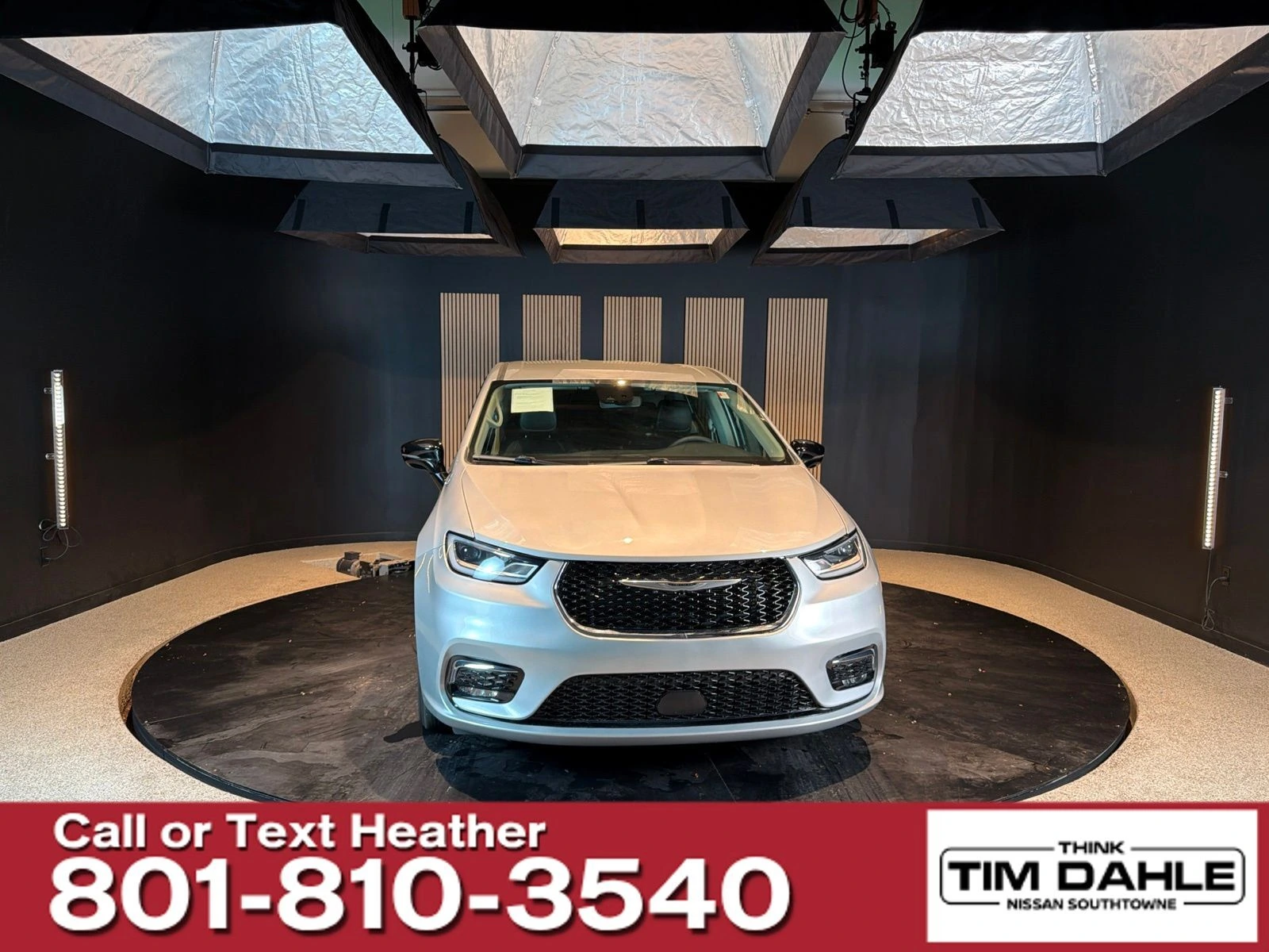 2024 Chrysler Pacifica Touring L - Photo 8