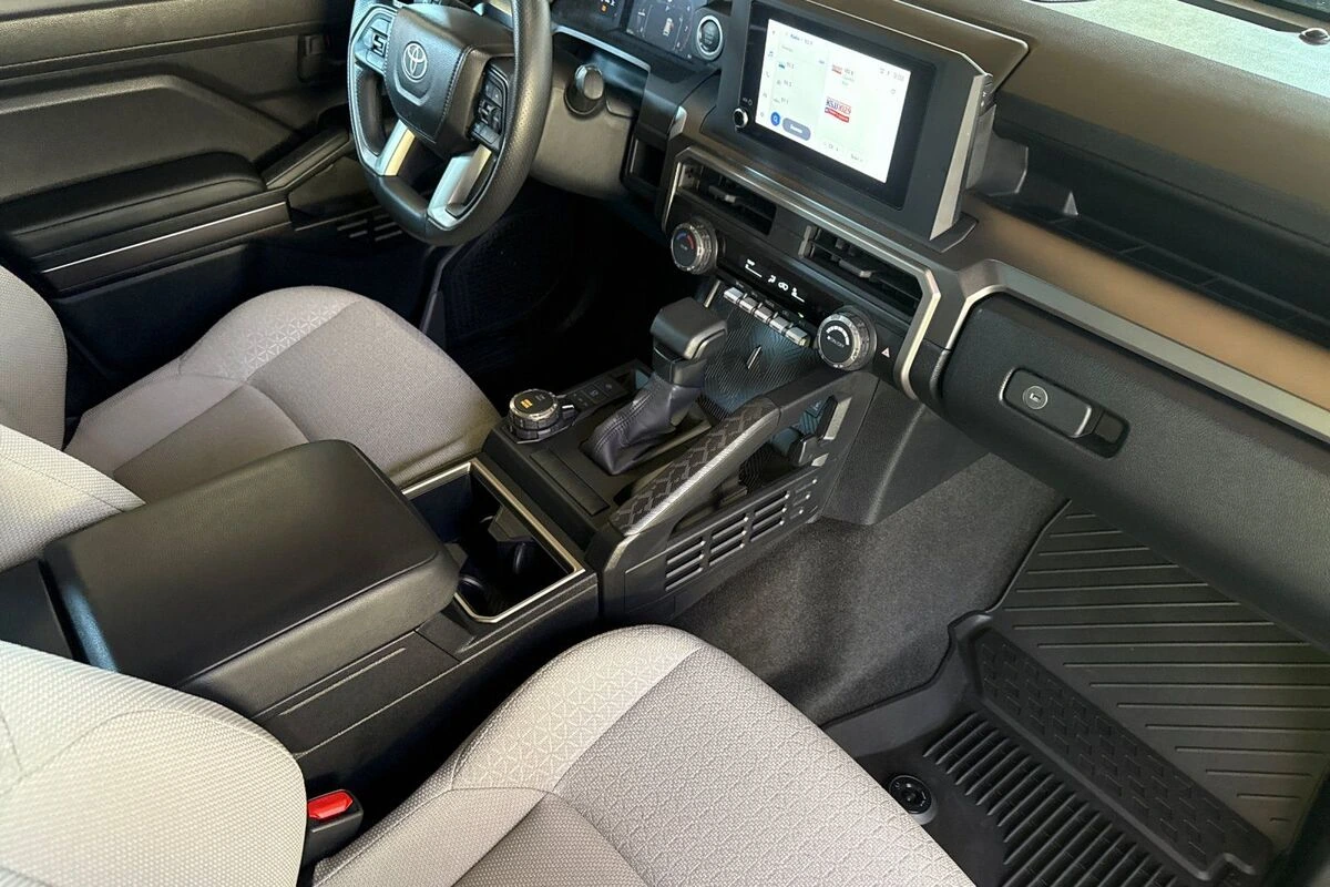2025 Toyota 4Runner SR5 - Photo 16