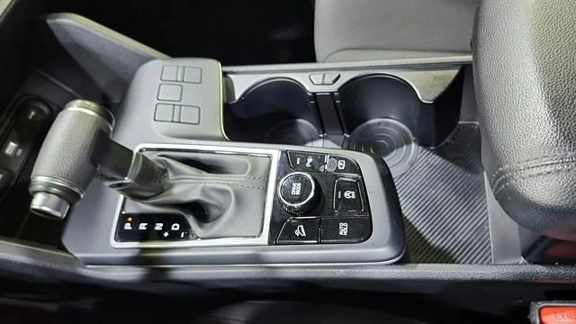 2025 Kia Sportage LX - Photo 20