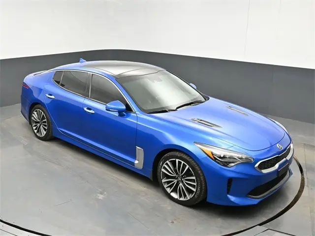 2018 Kia Stinger Premium photo 10