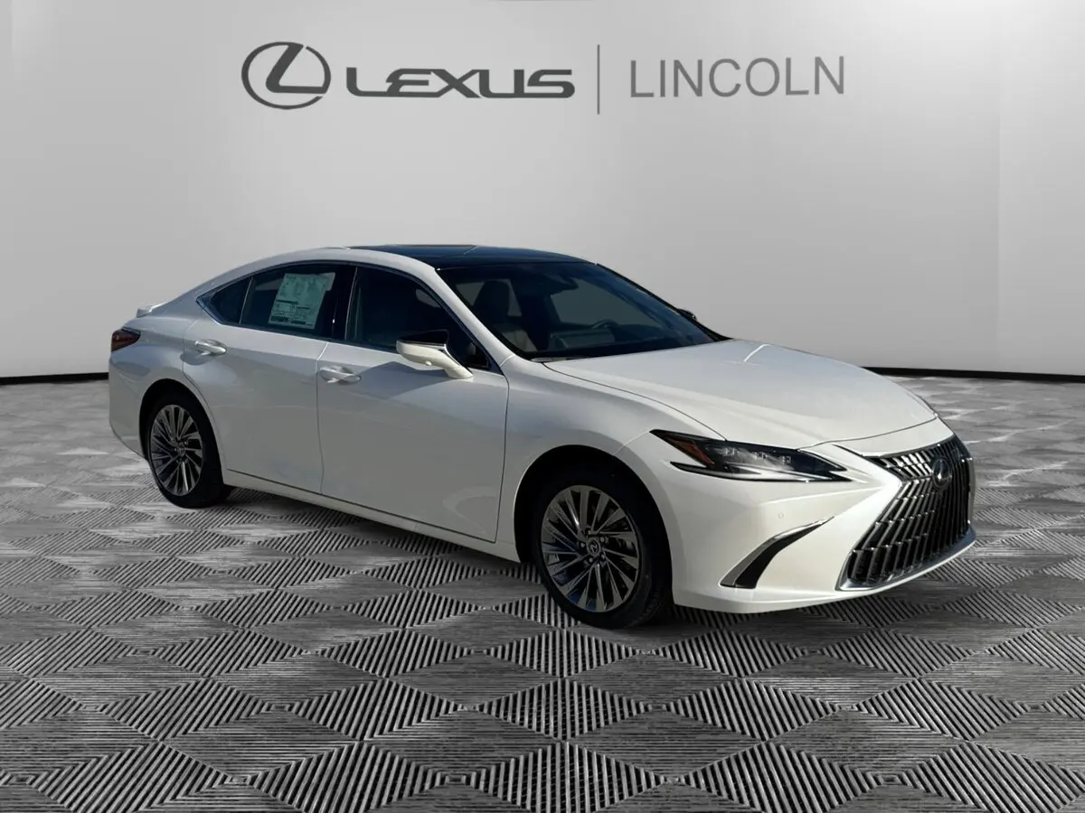 2025 Lexus ES 350 Ultra Luxury's photo