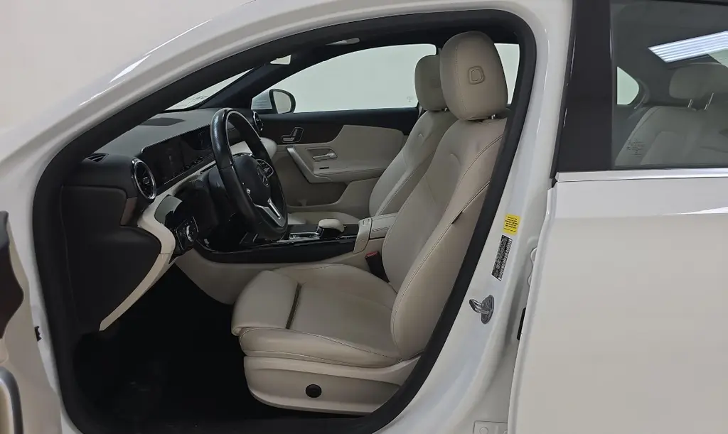 2019 Mercedes Benz A 220 photo 5