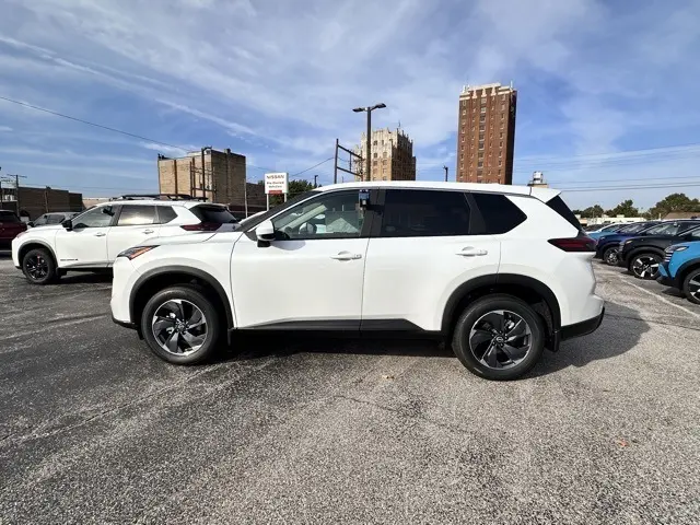 2026 Nissan Rogue SV photo 4