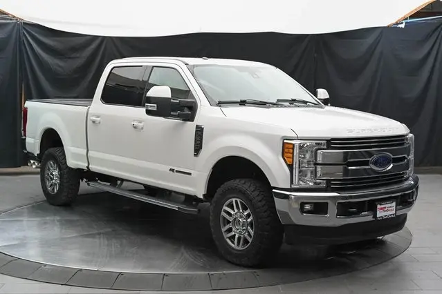 2017 Ford F-250 photo 2