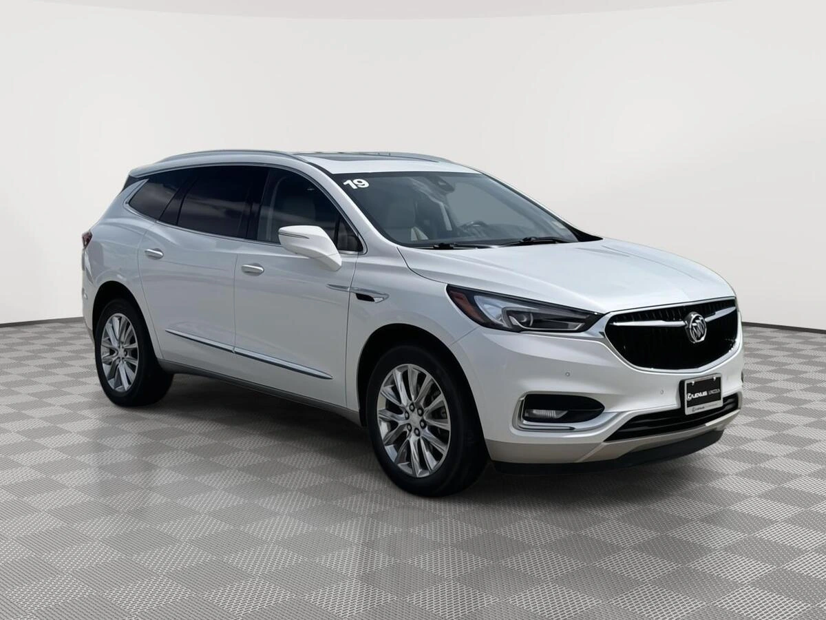 2019 Buick Enclave Premium AWD's photo