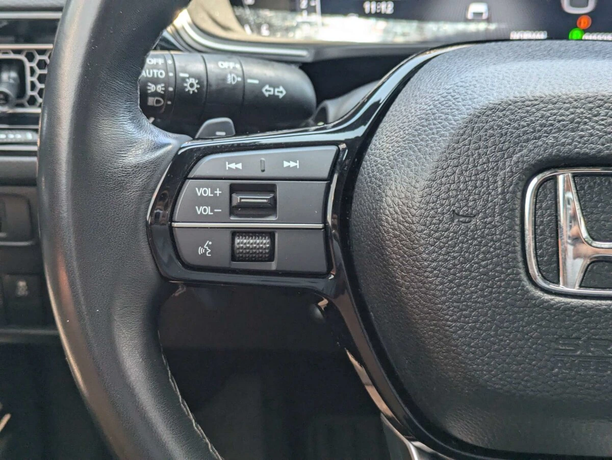 2024 Honda Civic Hatchback Sport Touring - Photo 25