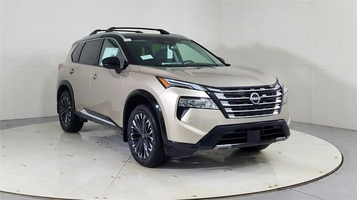 2026 Nissan Rogue Platinum's photo