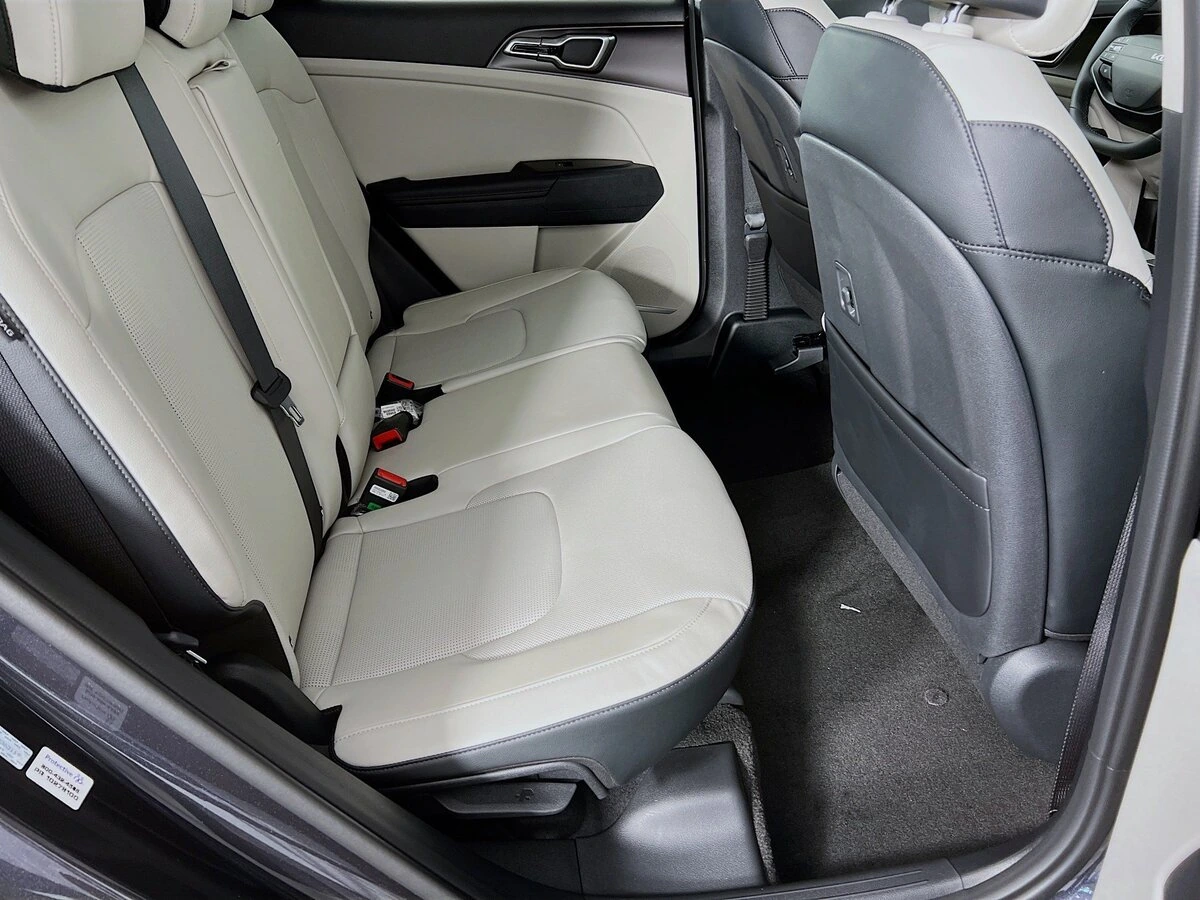 2026 Kia Sportage EX - Photo 22