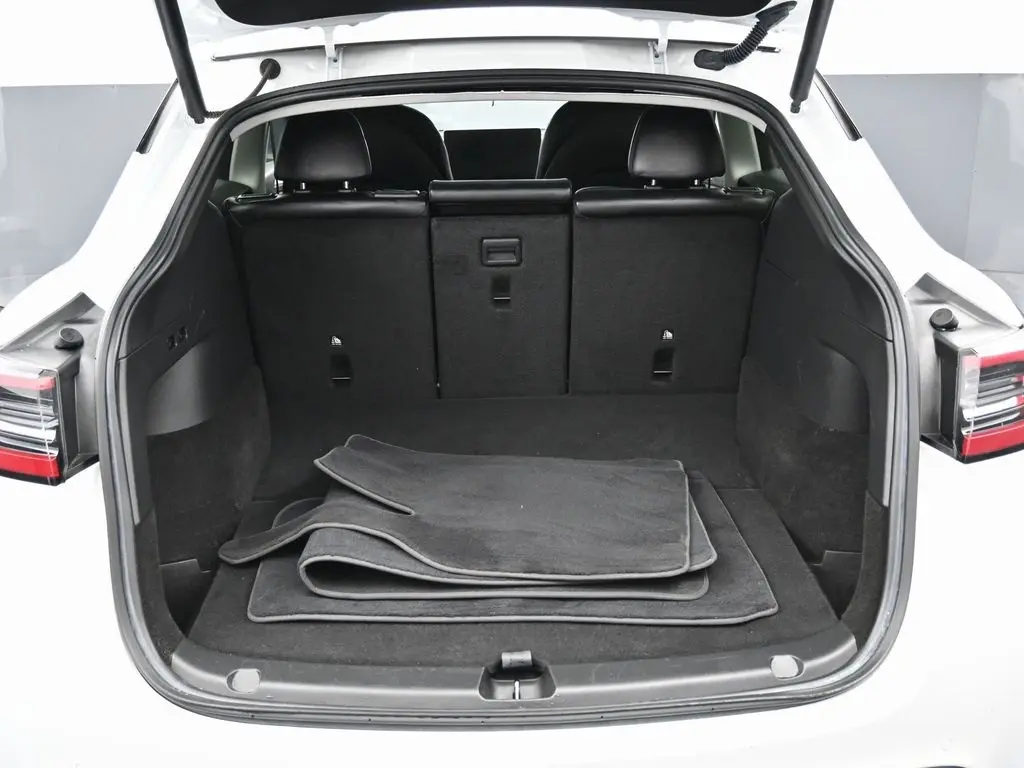 2022 Tesla Model Y Performance photo 12