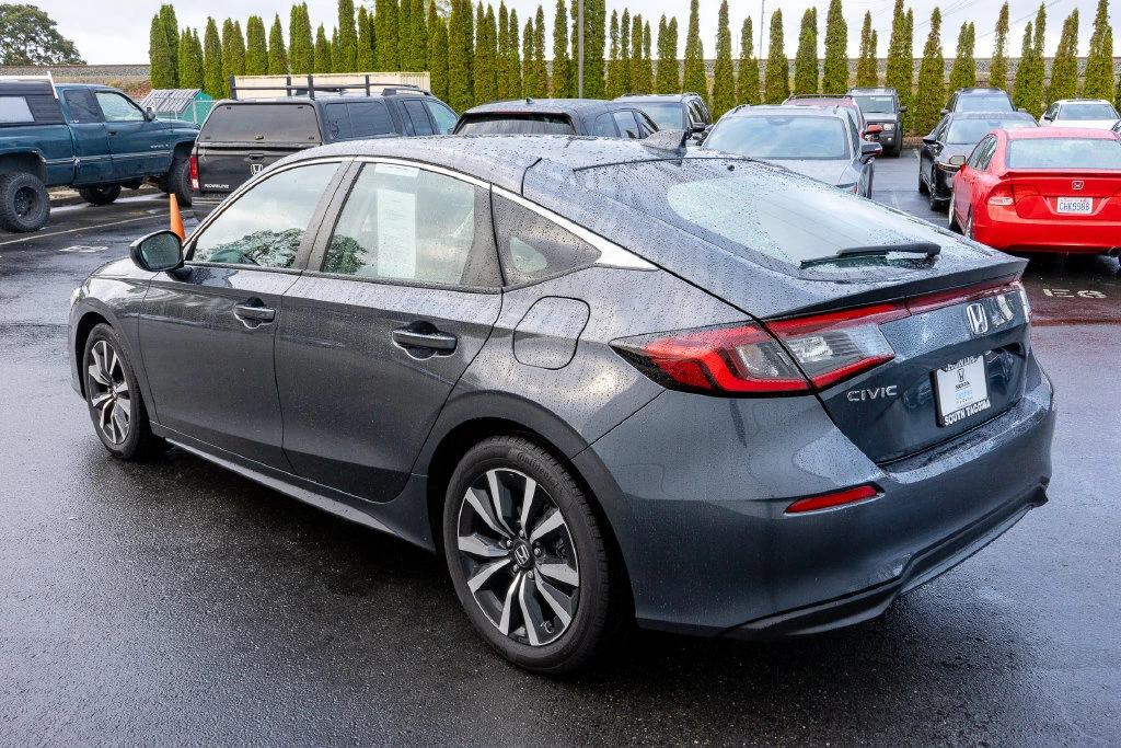 2024 Honda Civic Hatchback EX-L - Photo 10
