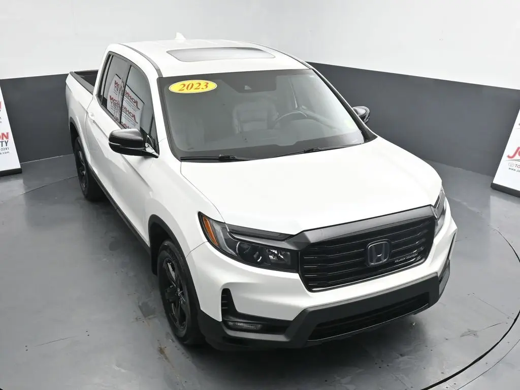 2023 Honda Ridgeline Black Edition photo 28
