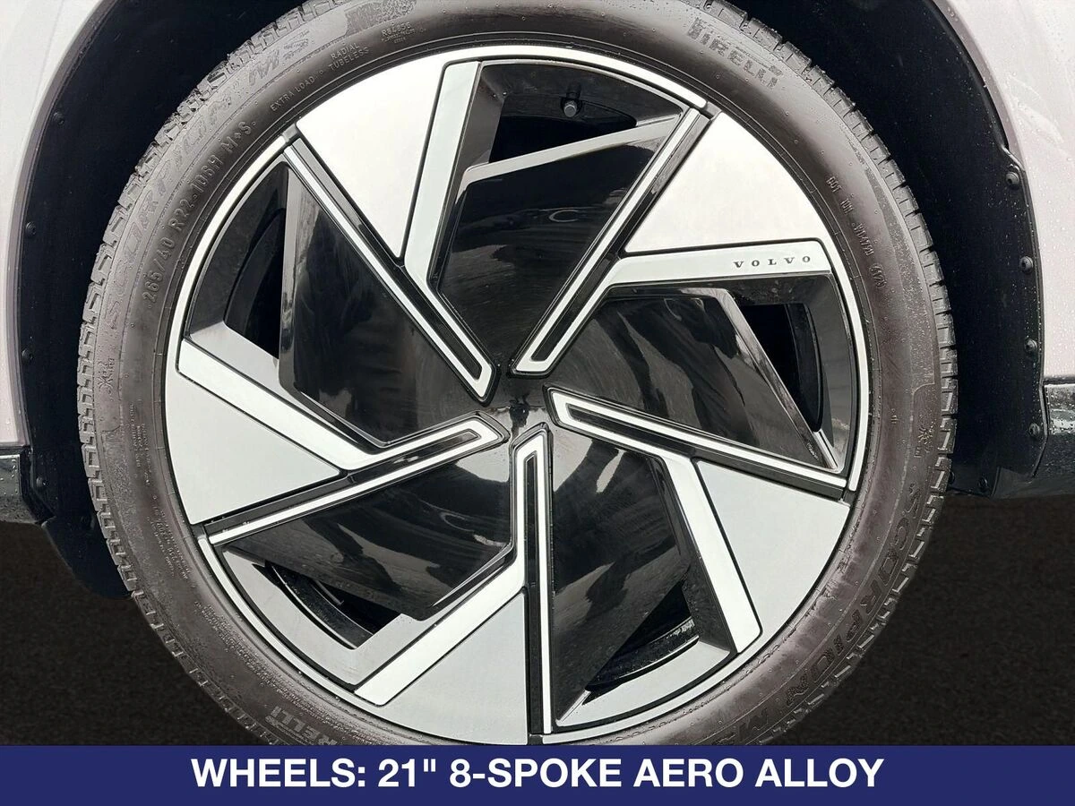 2026 Volvo - image 12