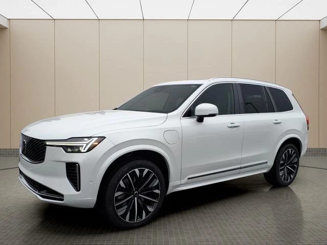 2026 Volvo - image 2