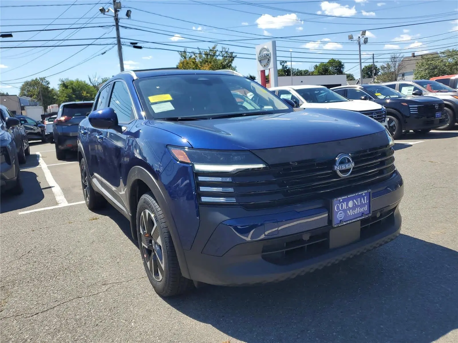 2025 Nissan Kicks SV photo 9