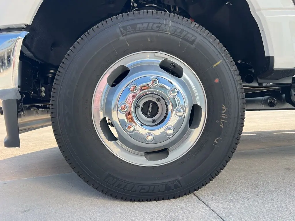 2026 Ford F-350 photo 12