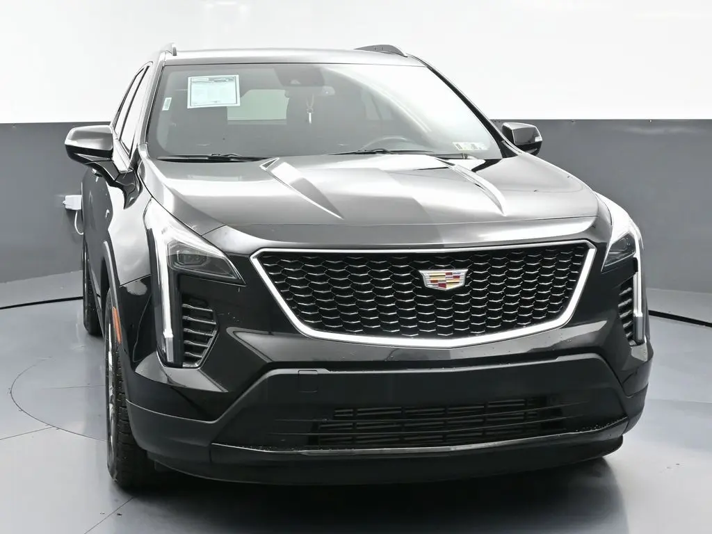 2023 Cadillac XT4 Sport photo 3