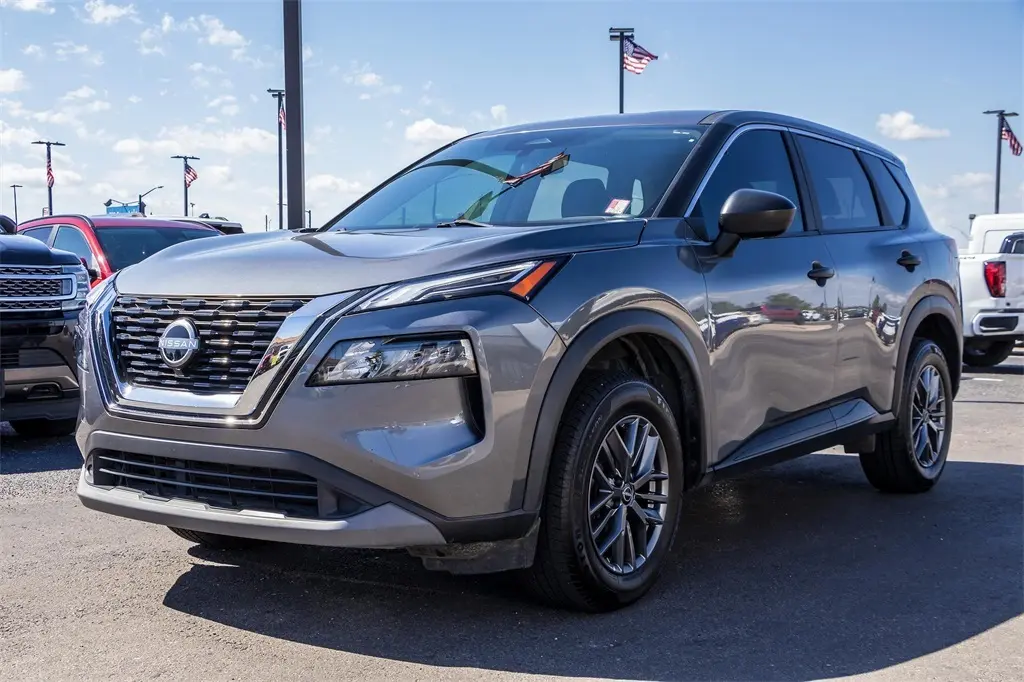 2023 Nissan Rogue S photo 2