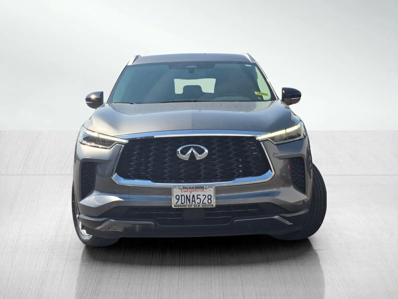 2022 Infiniti QX60 Luxe photo 2