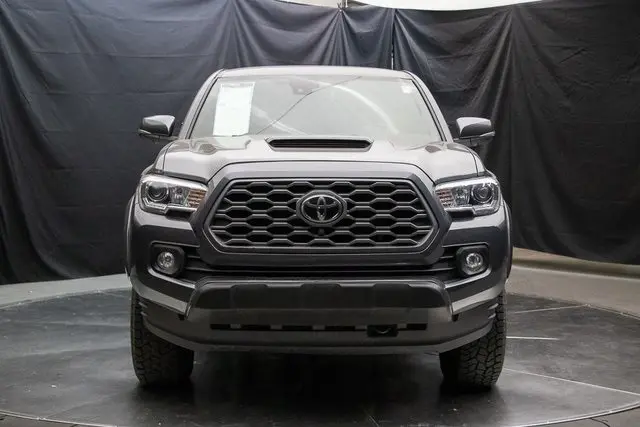 2023 Toyota Tacoma TRD Sport V6 photo 3