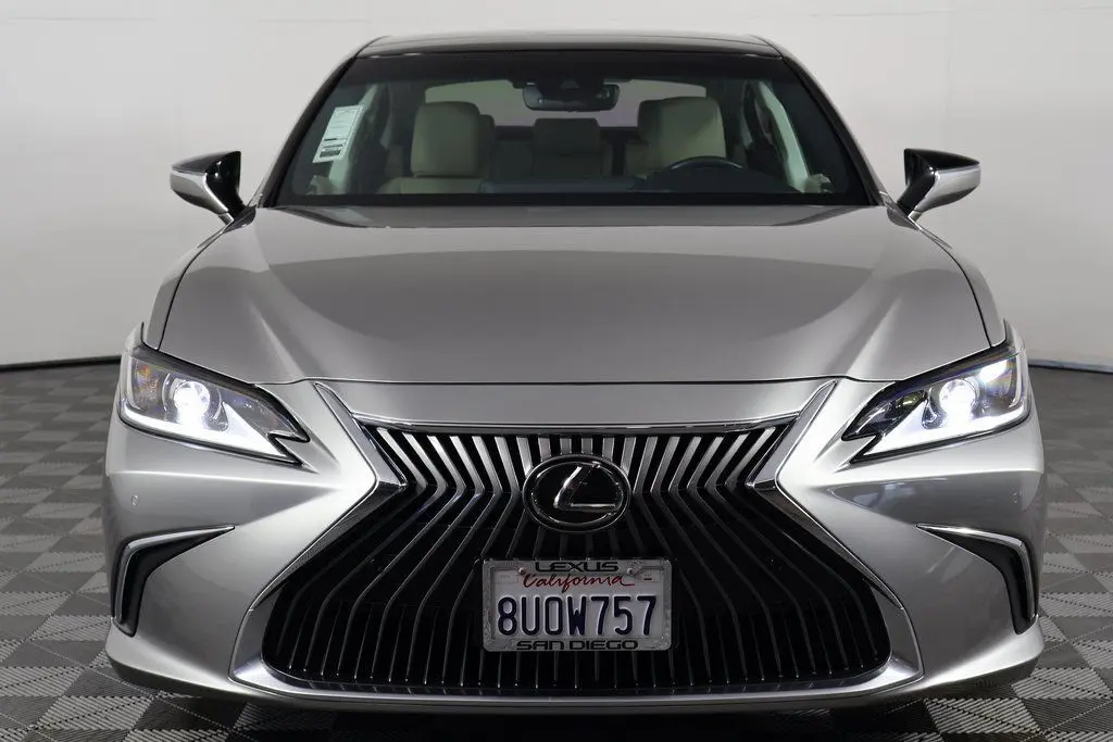 2021 Lexus ES 350 Premium photo 2
