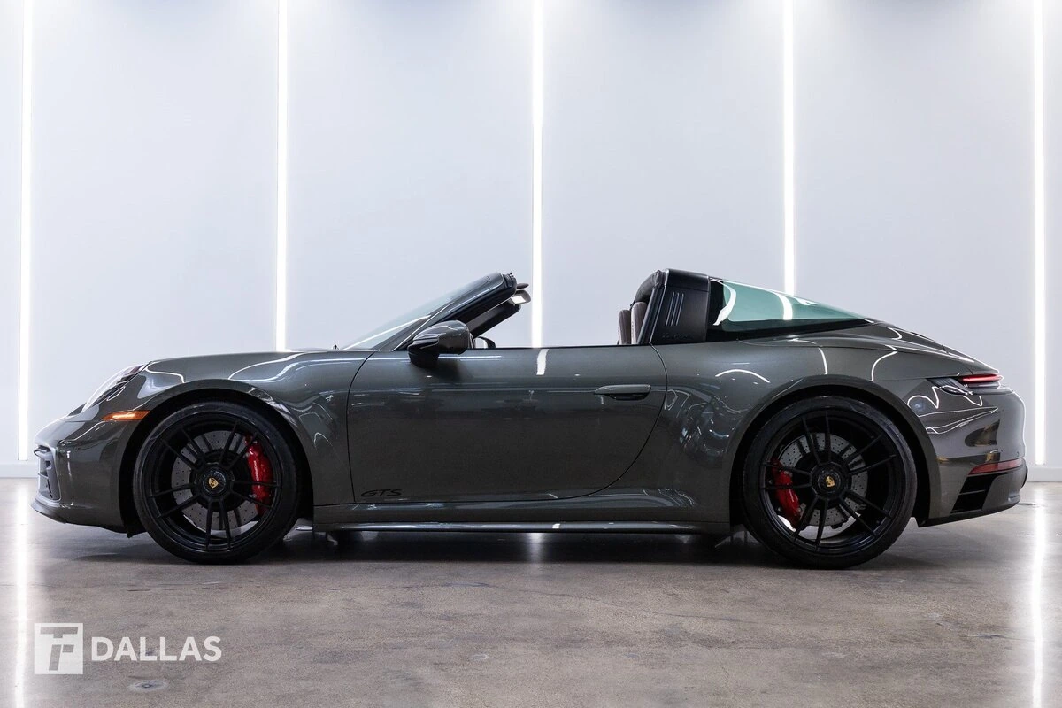 2023 Porsche 911 GTS