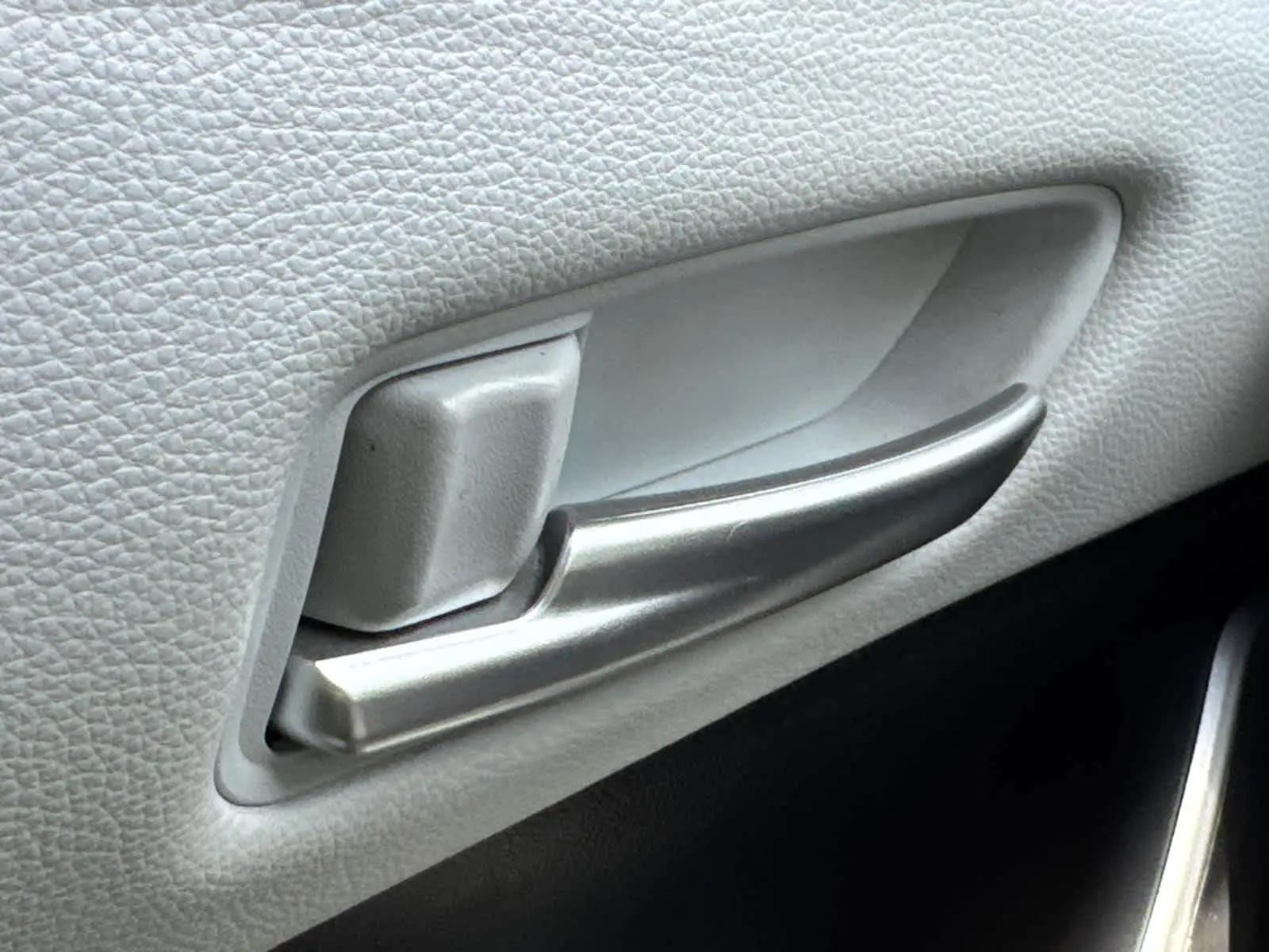 2024 Toyota Corolla SE Premium photo 24