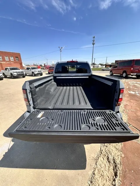 2026 Nissan Frontier PRO-4X photo 9