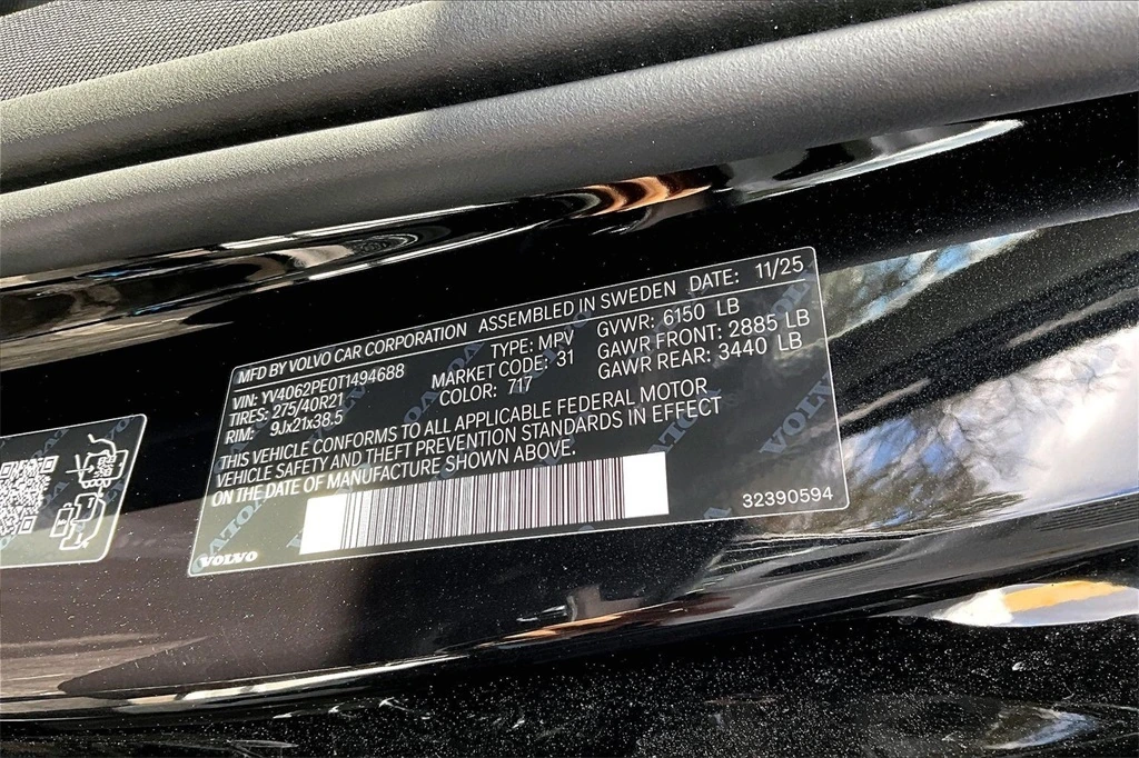 2026 Volvo - image 14