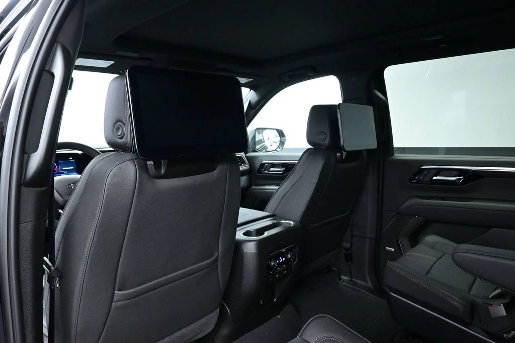 2026 Chevrolet Suburban RST - Photo 15