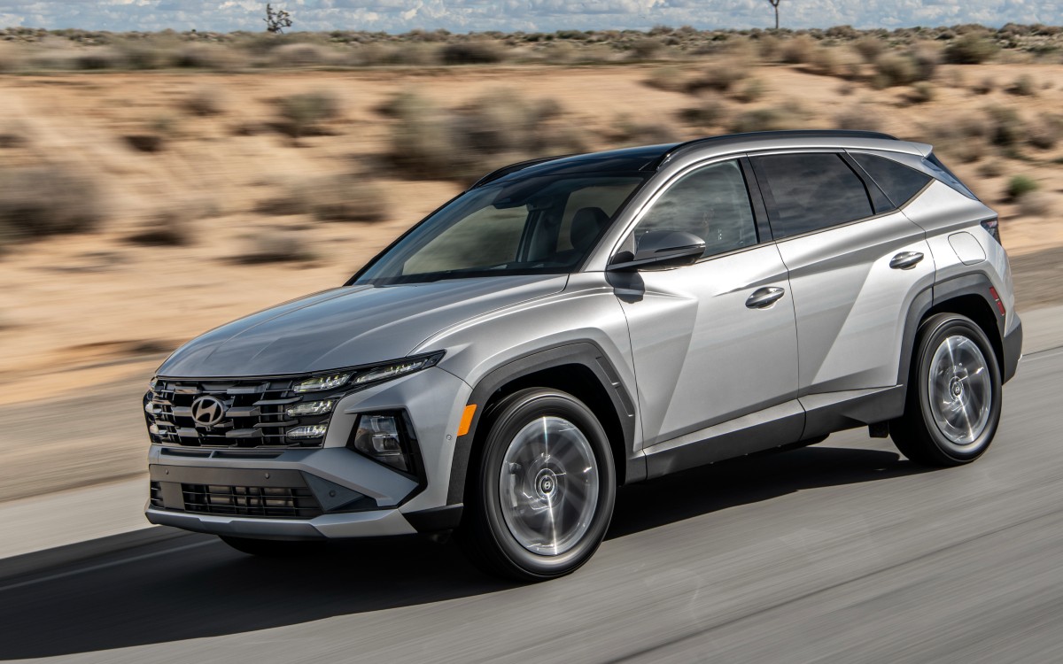 2025 Hyundai Tucson Plug-in Hybrid Exterior Driver Side Front Profile