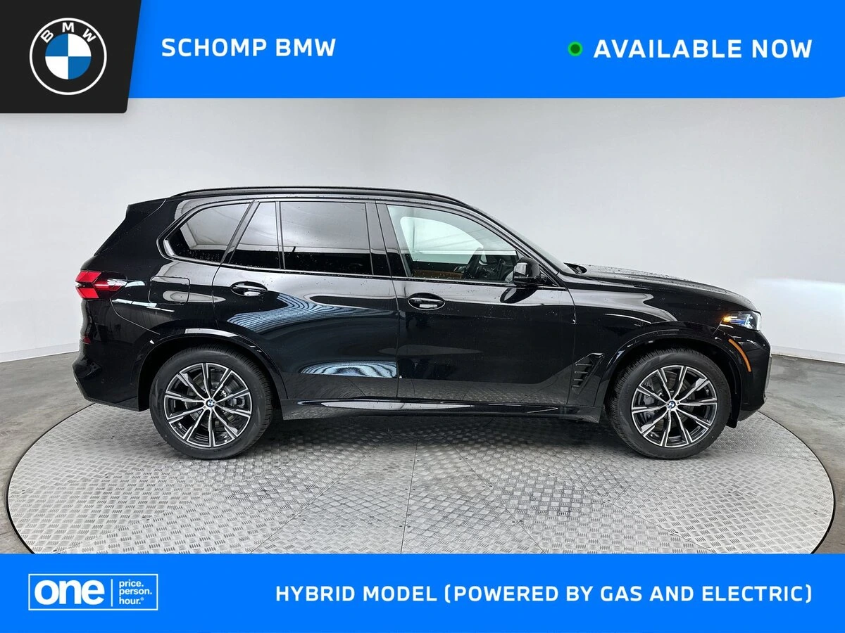 2026 BMW X5 xDrive50e's photo