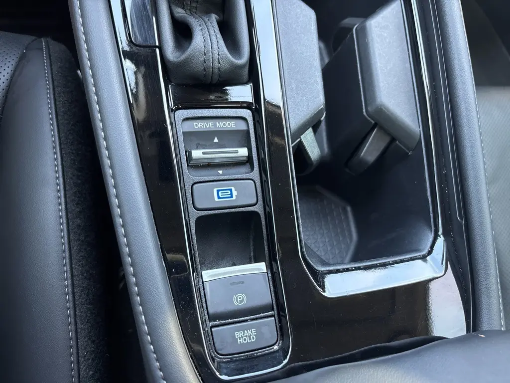 2024 Honda Accord Hybrid Touring photo 18
