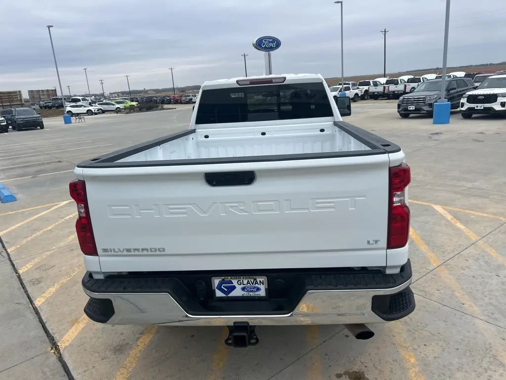 2021 Chevrolet Silverado 2500HD LT photo 4