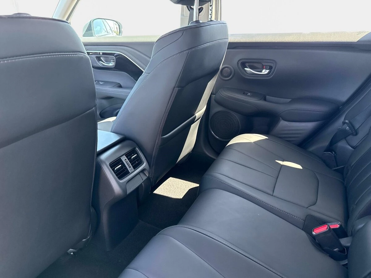 2025 Acura ADX Base - Photo 14