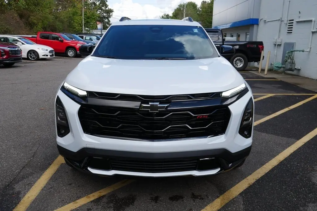 2026 Chevrolet Equinox RS photo 3