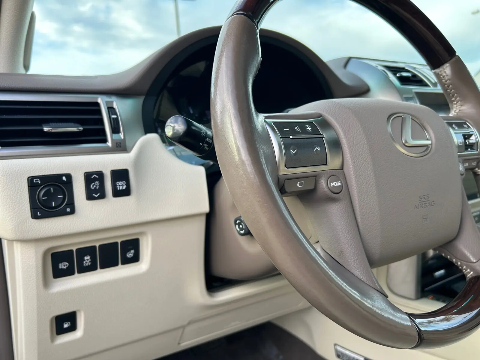 2018 Lexus GX 460 Luxury photo 19