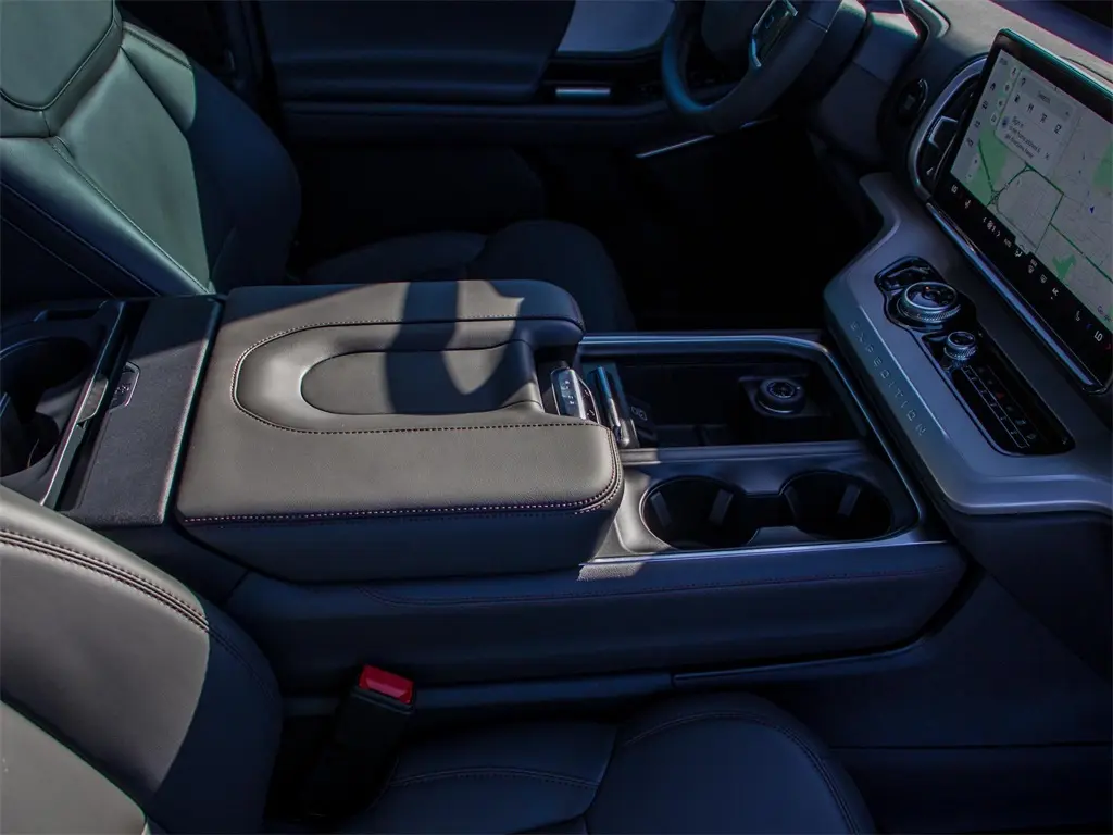 2025 Ford Expedition MAX photo 15