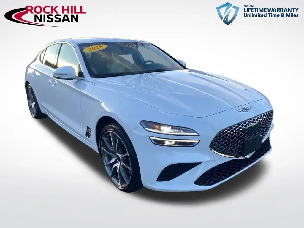 2025 GENESIS G70 Standard's photo