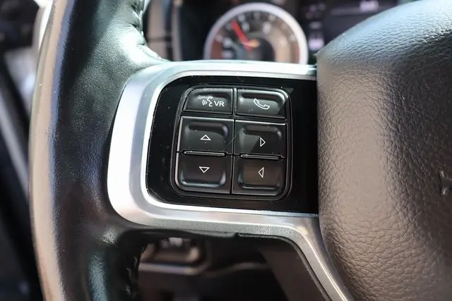 2020 Ram 2500 Laramie photo 16