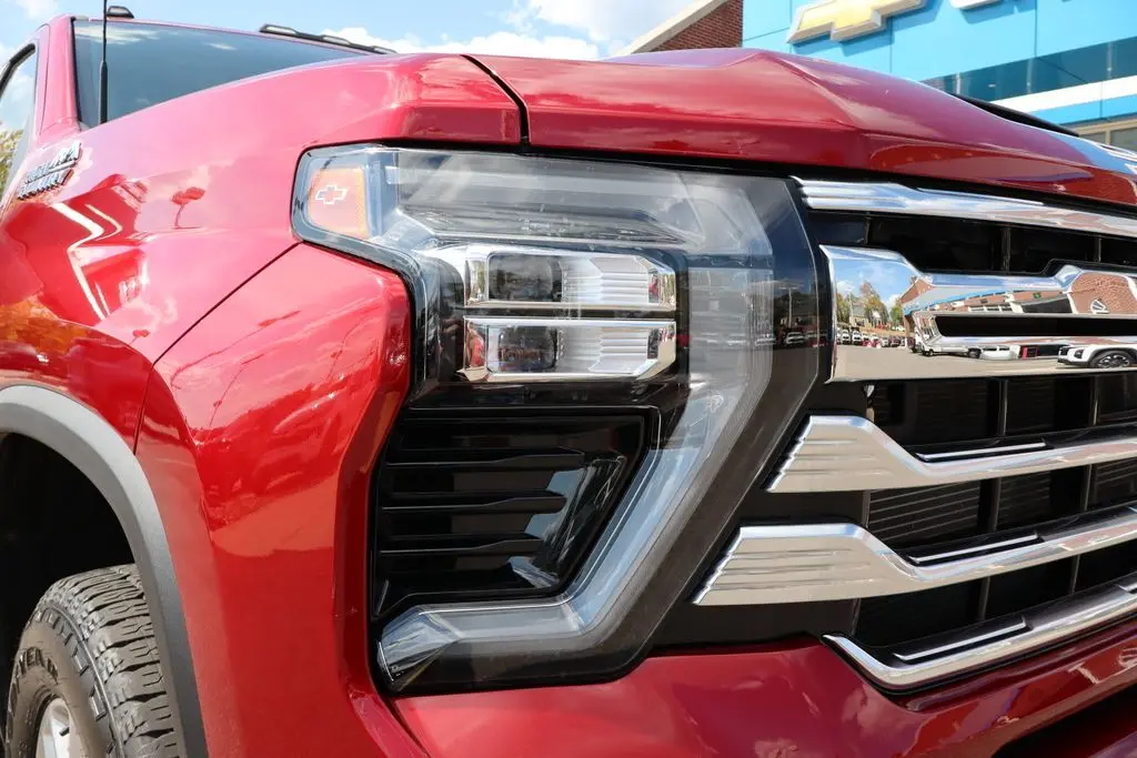 2025 Chevrolet Silverado 2500HD High Country photo 5
