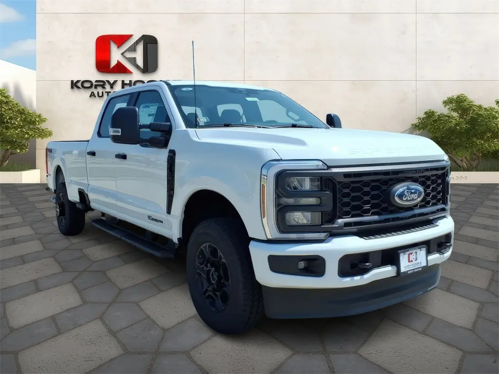 2026 Ford F-350 photo 2