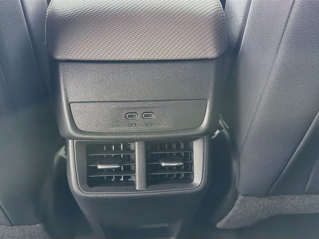 2027 Chevrolet Equinox LT - Photo 25