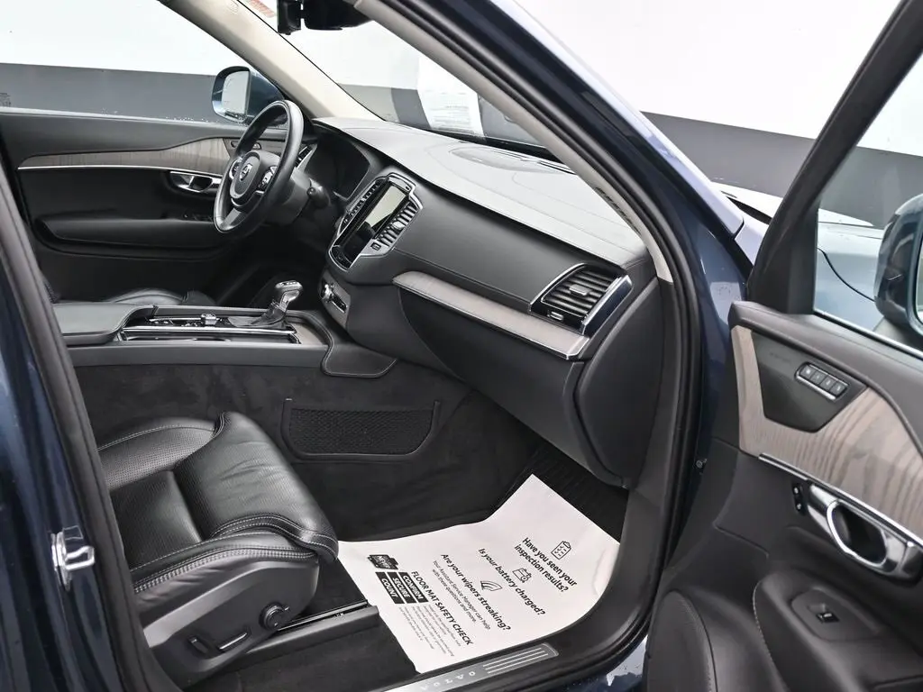 2021 Volvo XC90 T6 AWD Inscription photo 14
