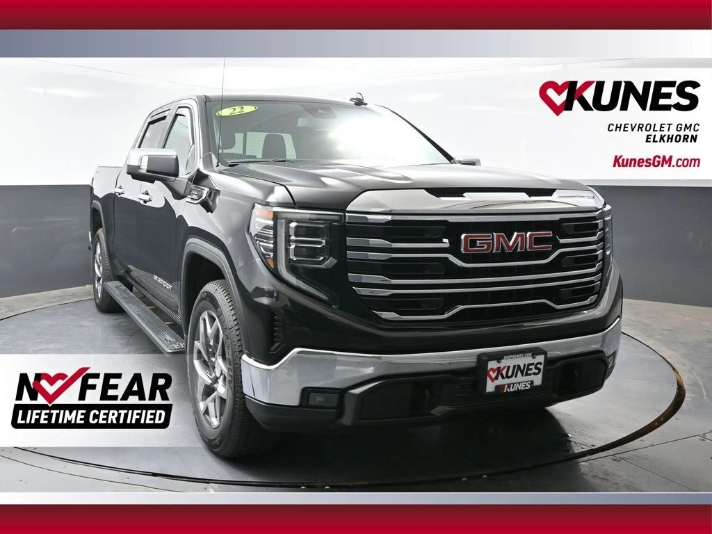 2022 GMC Sierra 4WD Crew Cab Short Box SLT's photo