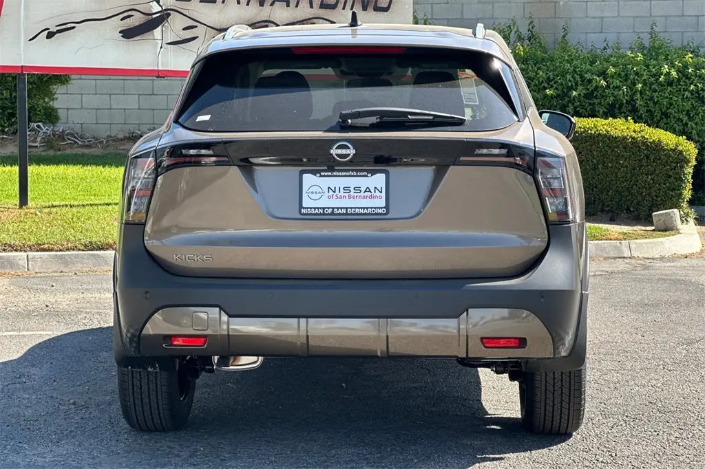 2026 Nissan Kicks SV photo 4