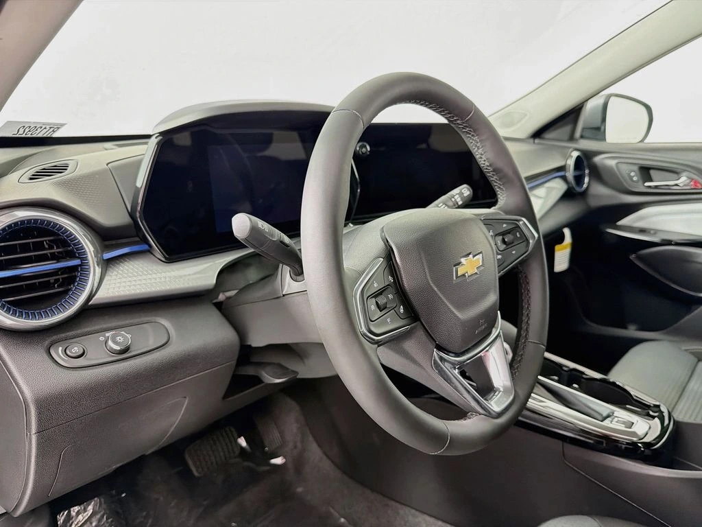 2026 Chevrolet Trax LT - Photo 9