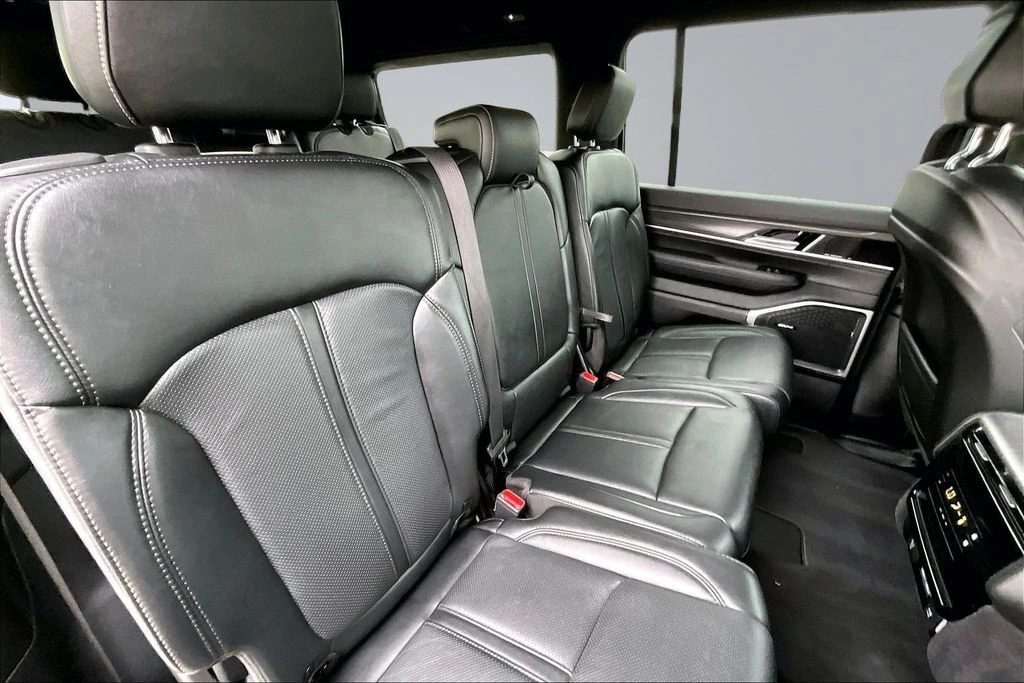 2023 Jeep Wagoneer Series II - Photo 27