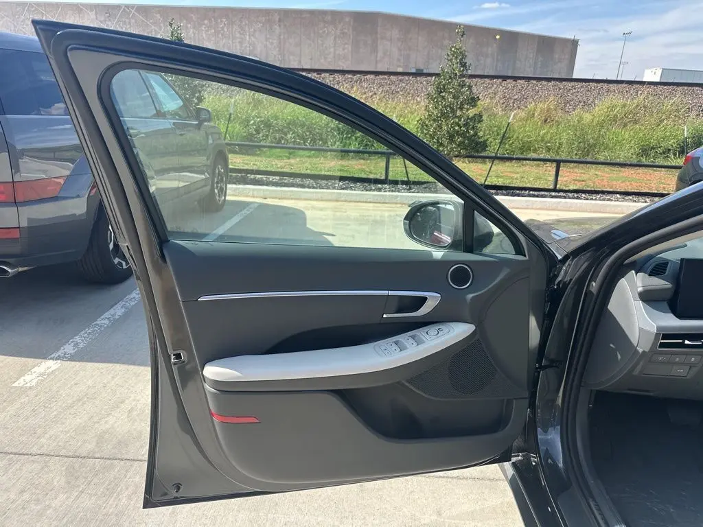 2026 Hyundai Sonata SE photo 19