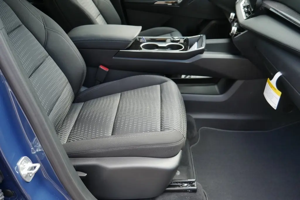 2026 Chevrolet Equinox LT photo 19